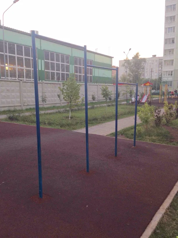 Klimmzugstange bei Calisthenics Park at Рождественская улица, Балашиха – Foto 1 von 2