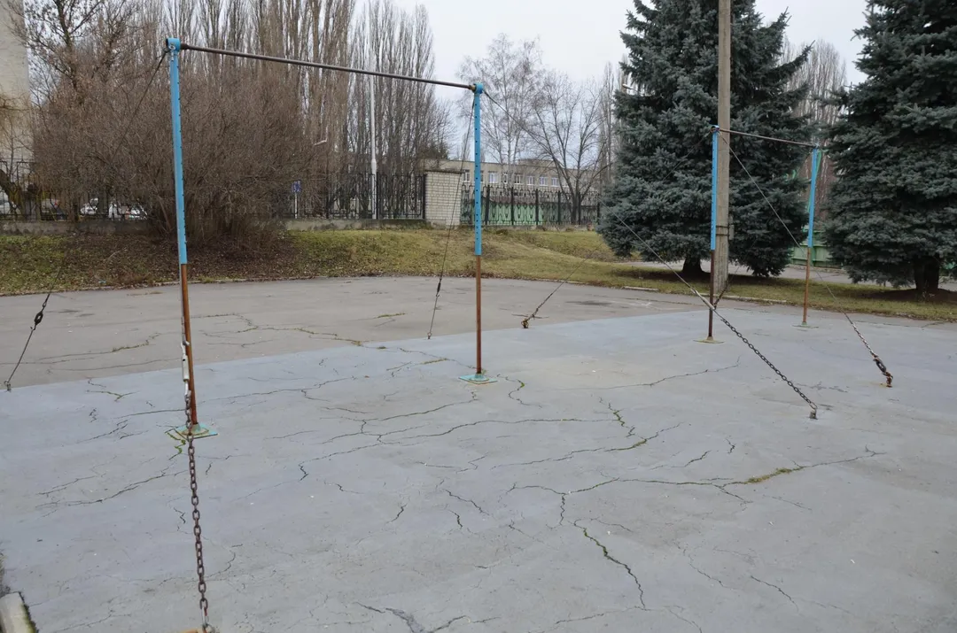 Sbarra per trazioni presso Calisthenics Park at Советская улица, городской округ Курчатов – foto 3 di 6