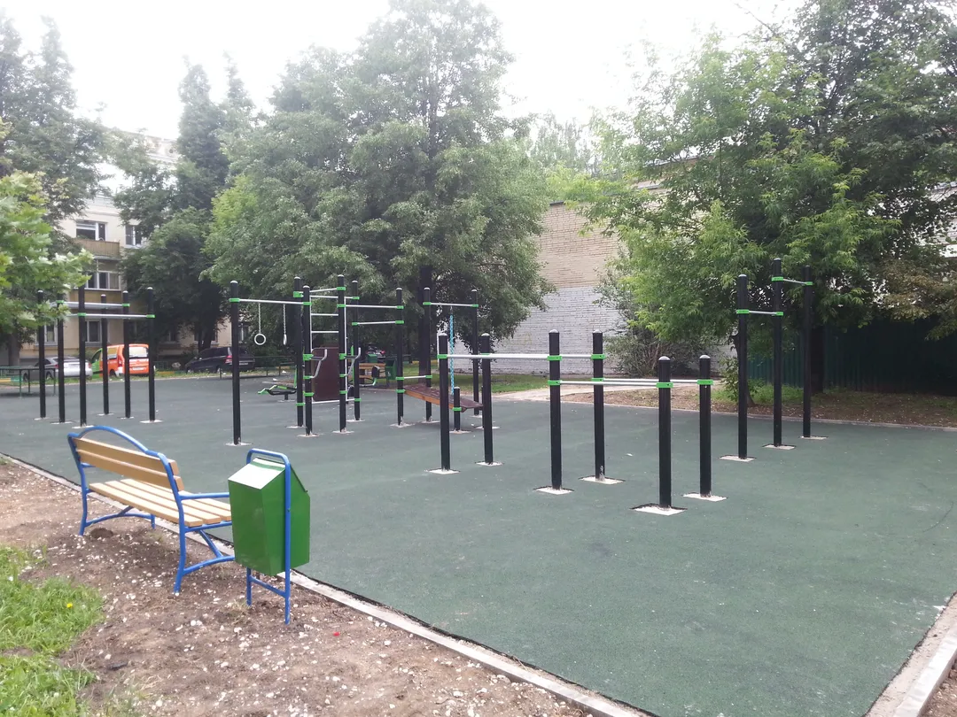 Pull Up Bar at Calisthenics Park at улица Михайлова, Москва – photo 1 of 1