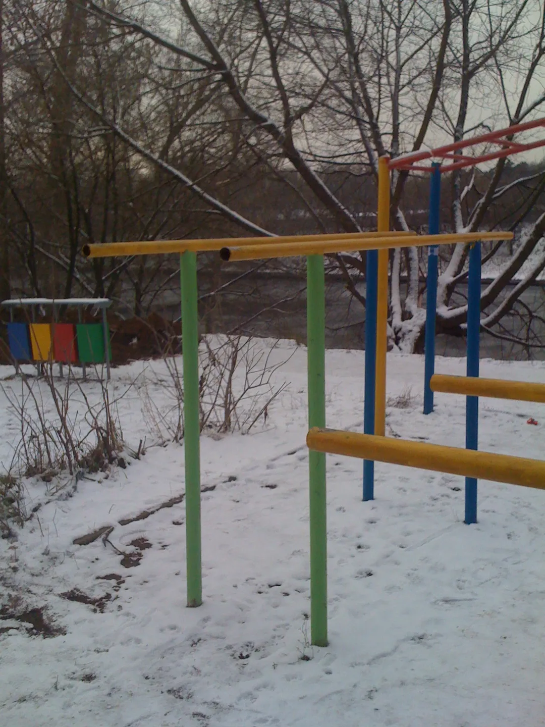 Espalier à Calisthenics Park at набережная Новикова-Прибоя, Москва – photo 3 sur 5