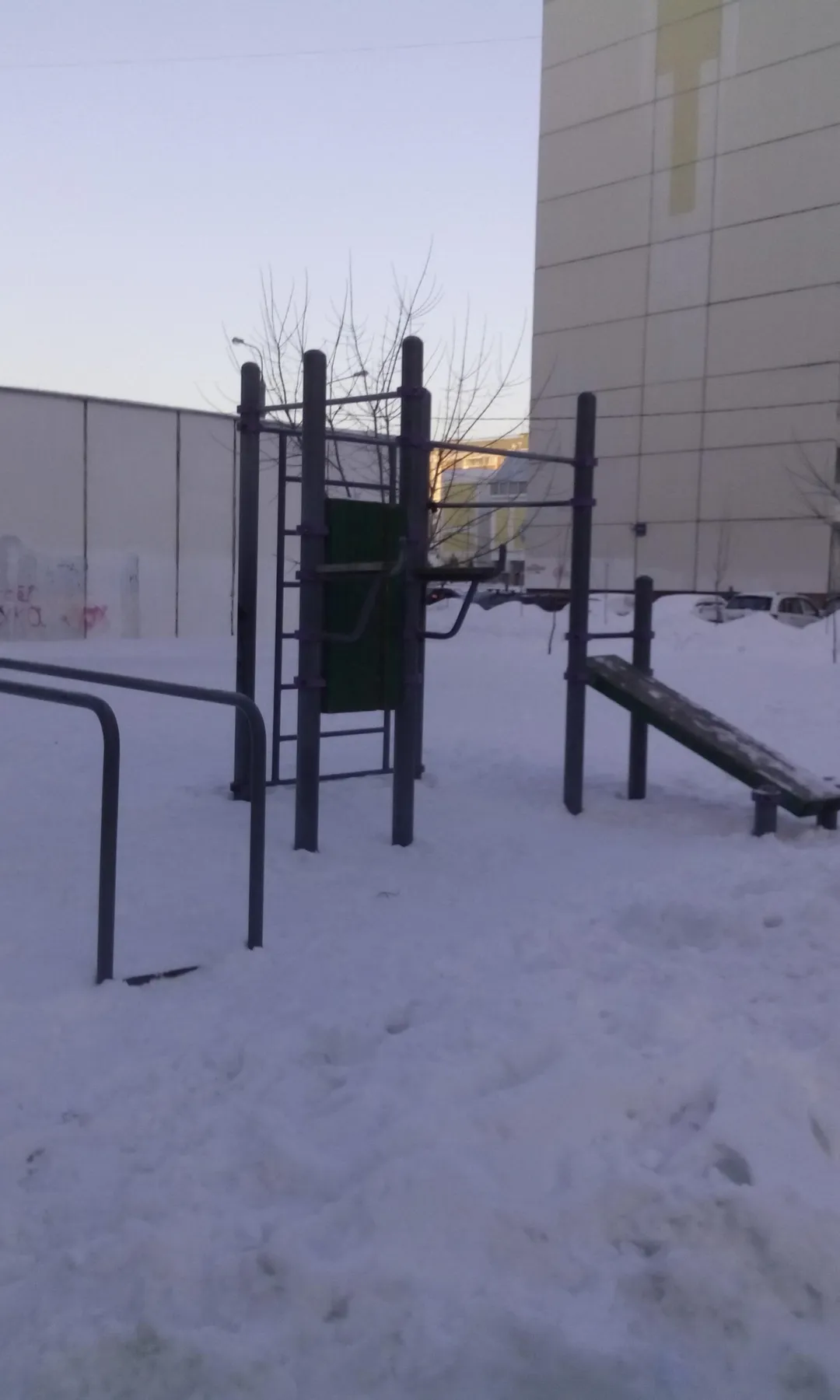 Bară de tracțiuni la Calisthenics Park at Святоозёрская улица, Москва – fotografia 1 din 1