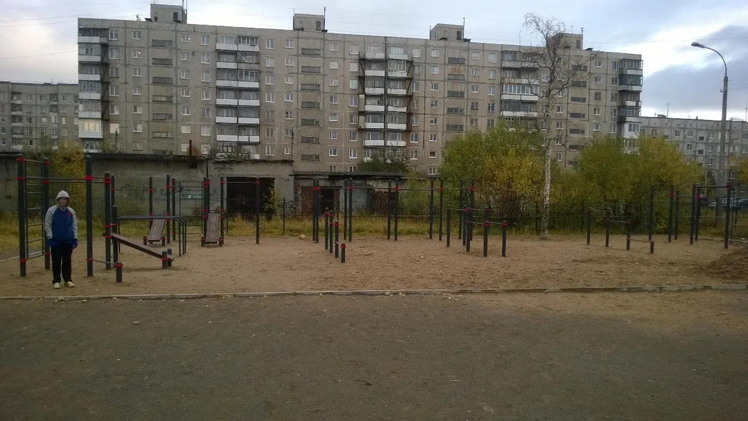 Pull Up Bar at Calisthenics Park at Строительный проезд, Мончегорск – photo 1 of 4