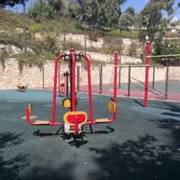 Calisthenics Park at שדרת הגיבורים, רמת גן - thumbnail 2