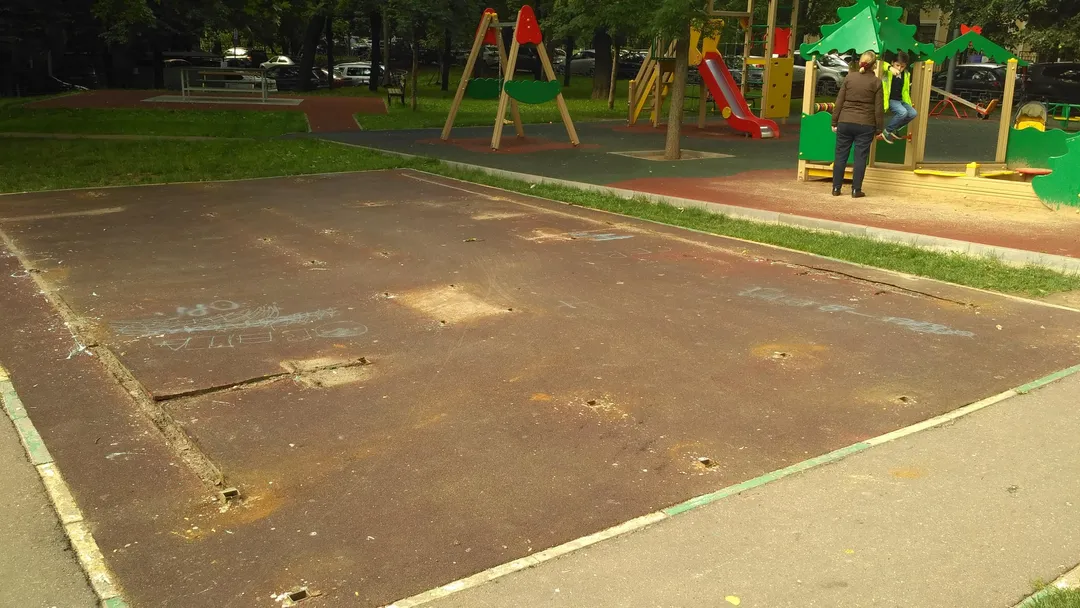 Bancă pentru abdomen la Calisthenics Park at улица Правды, Москва – fotografia 4 din 4