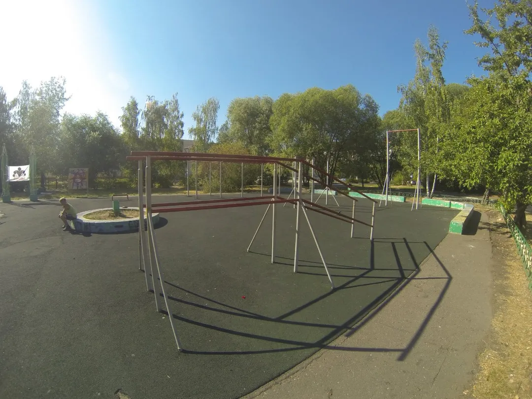 Spalliera presso Outdoor Gym in микрорайон имени Константина Аверьянова, Дмитров – foto 4 di 7