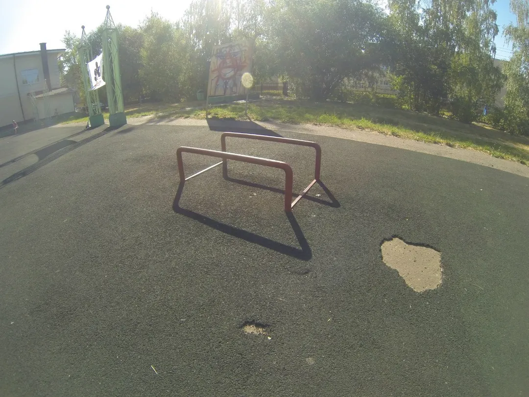 Sbarra per trazioni presso Outdoor Gym in микрорайон имени Константина Аверьянова, Дмитров – foto 1 di 7