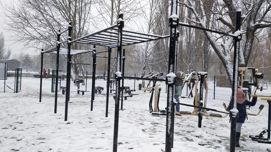 Espalderas en Calisthenics Park at Алея Дружби, Симферополь – foto 16 de 17