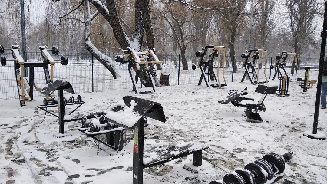 Barra de Dominadas en Calisthenics Park at Алея Дружби, Симферополь – foto 13 de 17