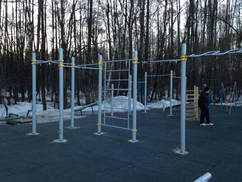 Espalderas en Calisthenics Park at Владимирский тракт, Москва – foto 4 de 5