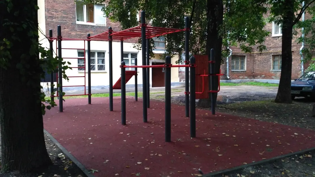 Barres parallèles à Calisthenics Park at проспект Ленина, Ярославль – photo 2 sur 2