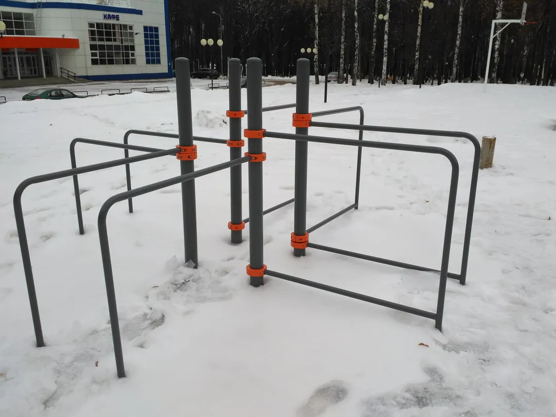 Шведская стенка на площадке Calisthenics Park at улица Мира, Владимир – фото 4 из 8