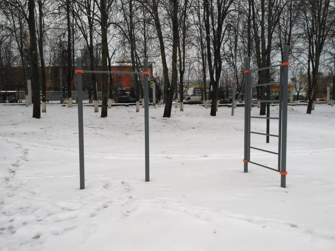 Брусья на площадке Calisthenics Park at улица Мира, Владимир – фото 8 из 8