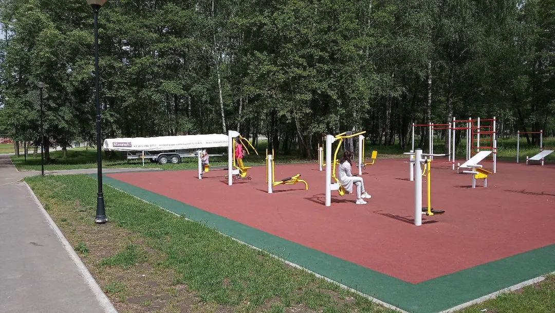 Espalier à Calisthenics Park at аллея Славы, Егорьевск – photo 5 sur 8