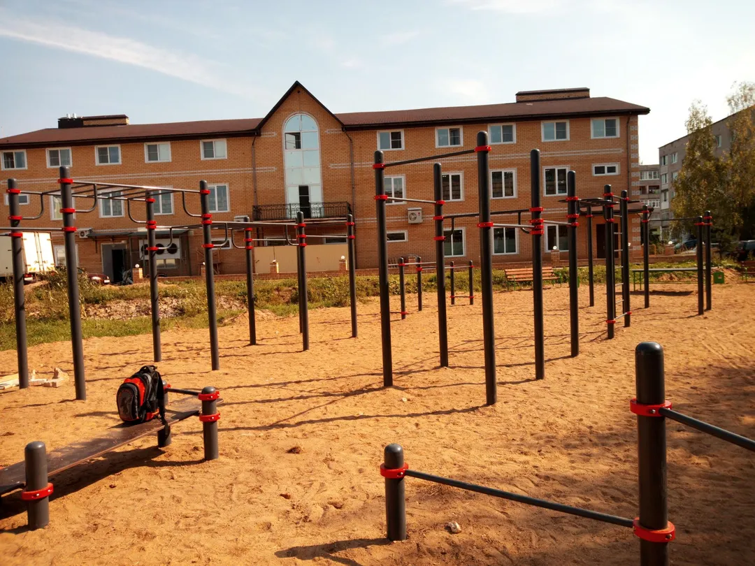Bară de flotări la Calisthenics Park at Калининское шоссе, городской округ Торжок – fotografia 13 din 13