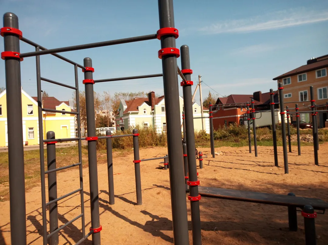 Spalier la Calisthenics Park at Калининское шоссе, городской округ Торжок – fotografia 11 din 13