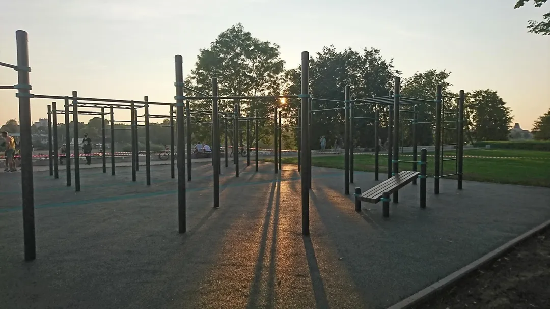 Monkey Bars at Calisthenics Park at набережная реки Великой, Псков – photo 3 of 12