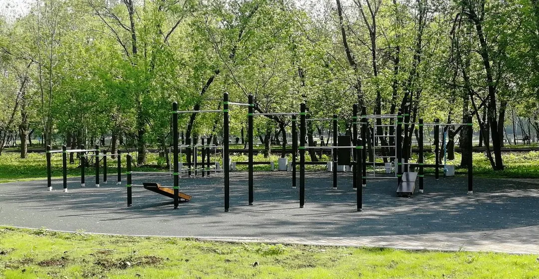Турнік на майданчику Calisthenics Park at Перовская улица, Москва – фото 1 з 3