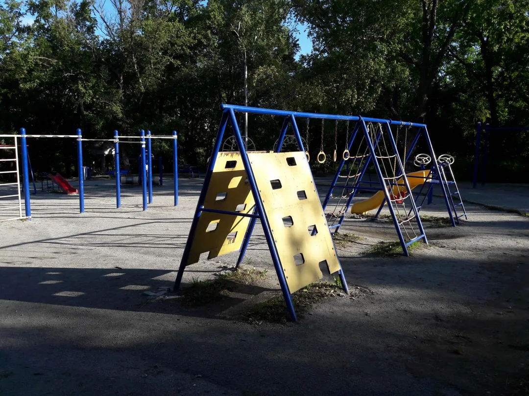 Hangelstange bei Calisthenics Park at Тихоокеанская улица, Хабаровск – Foto 3 von 4