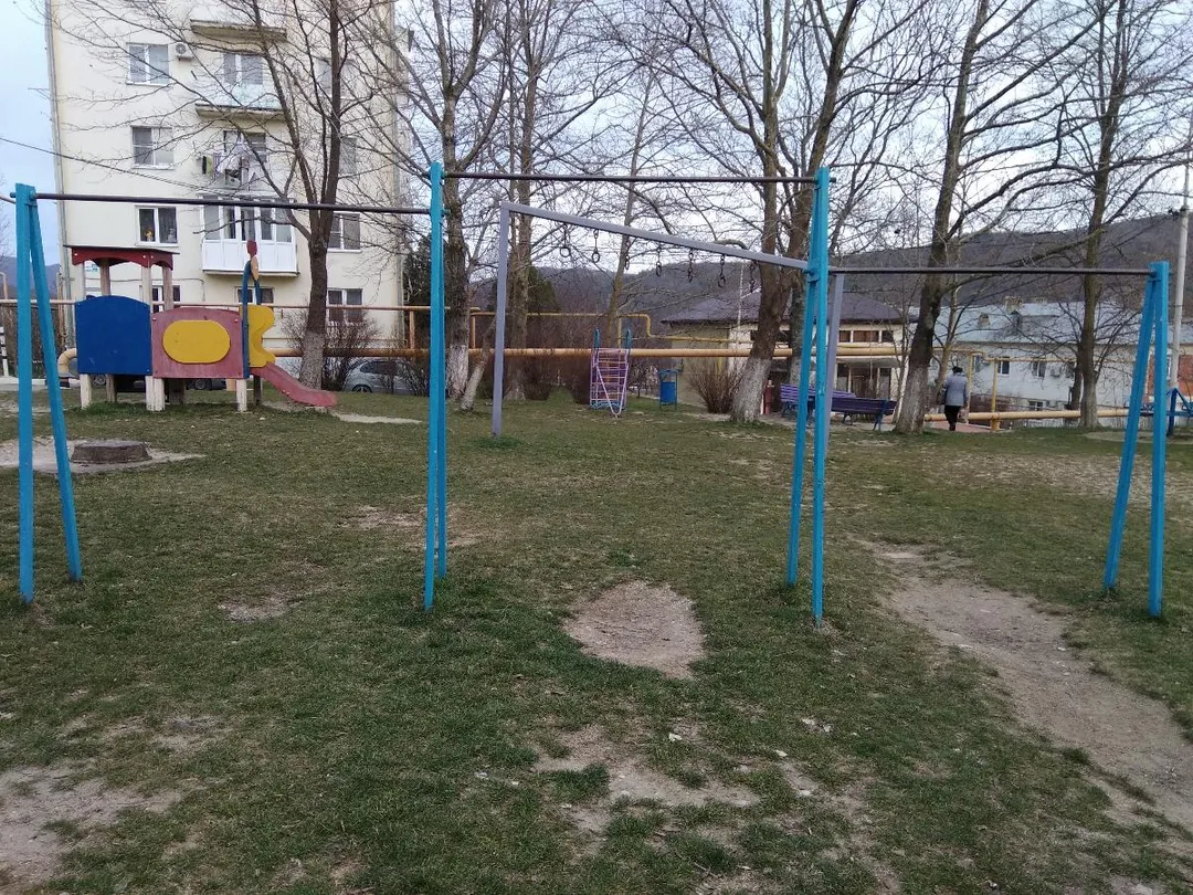 Bară de flotări la Outdoor Gym #wp1972 in Архипо-Осиповка – fotografia 2 din 3