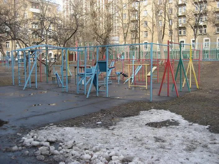 Bară de tracțiuni la Calisthenics Park at Песчаный переулок, Москва – fotografia 1 din 2