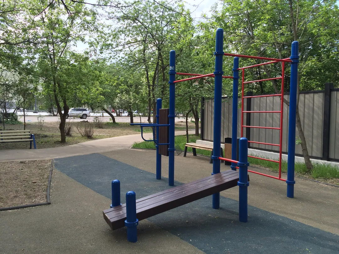 Bară de tracțiuni la Calisthenics Park at Большая Академическая улица, Москва #wp1988 – fotografia 1 din 6