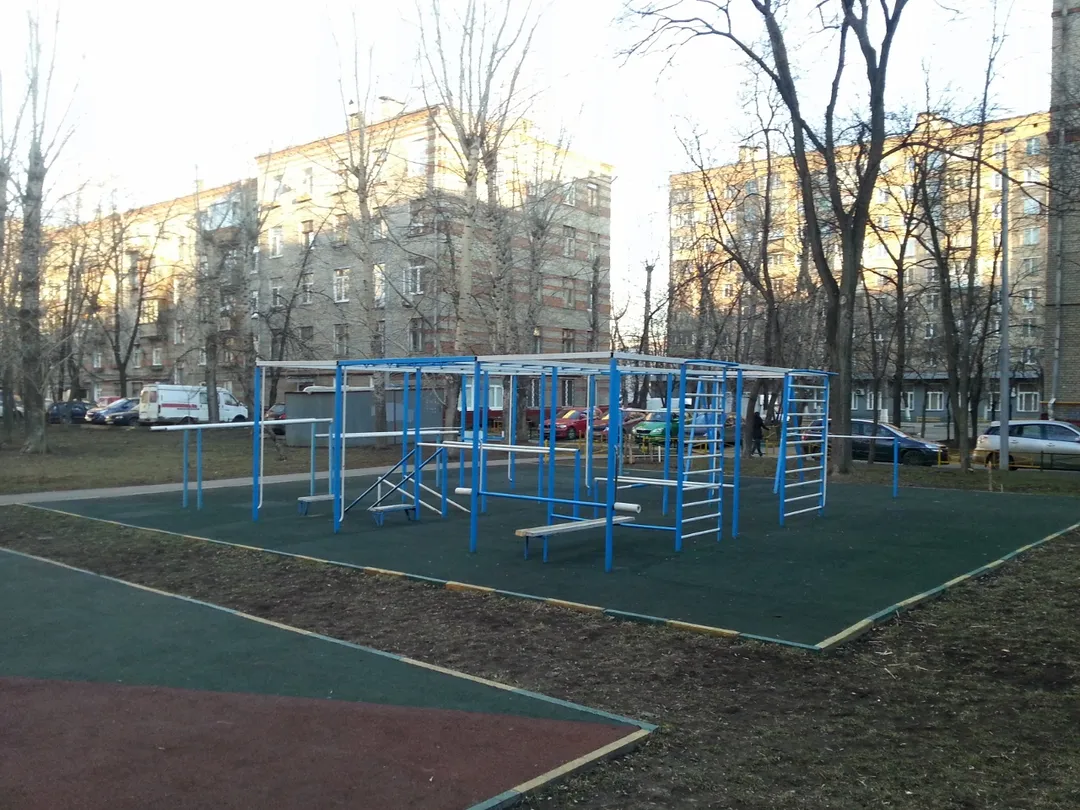 Barre de traction à Calisthenics Park at улица Юных Ленинцев, Москва #wp1995 – photo 1 sur 3