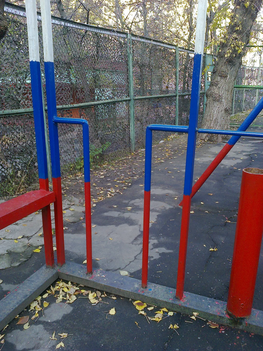 Bară de tracțiuni la Calisthenics Park at улица Бурденко, Москва – fotografia 7 din 7