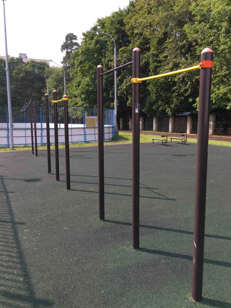 Barre de traction à Calisthenics Park at Ленская улица, Москва – photo 1 sur 1