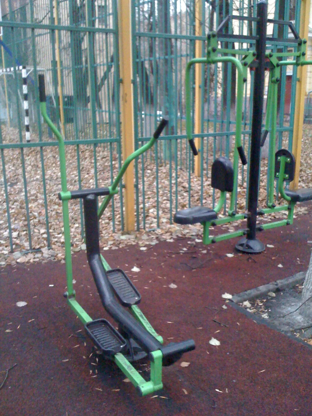Air skier presso Calisthenics Park at Гольяновская улица, Москва – foto 1 di 3