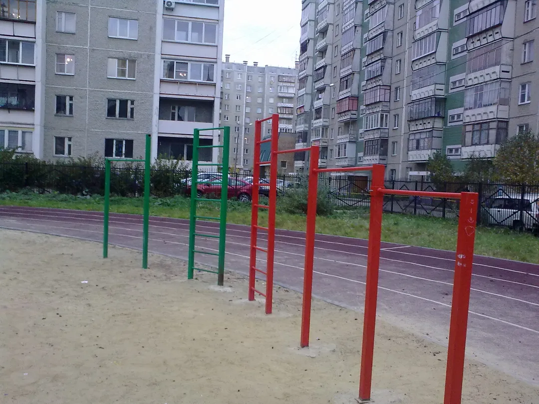 Spalier la Calisthenics Park at улица Чичерина, Челябинск – fotografia 4 din 5