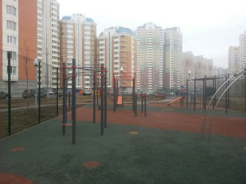 Spalliera presso Calisthenics Park at Красногорский бульвар, Красногорск – foto 3 di 3