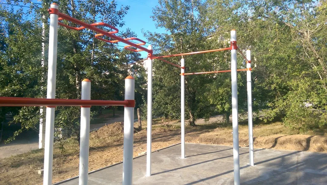 Maniglie per piegamenti presso Outdoor Gym in Центральный район, Чита – foto 5 di 10