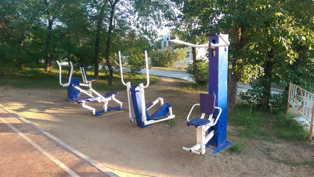 Panca iperestensioni presso Outdoor Gym in Центральный район, Чита – foto 7 di 10