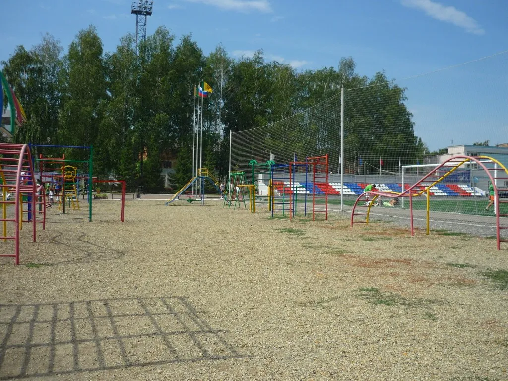 Parallele presso Calisthenics Park at Зенит, городской округ Пенза – foto 2 di 6