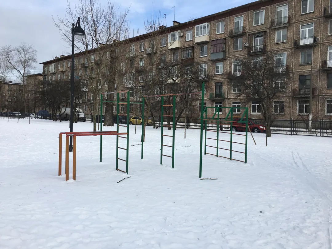 Klimmzugstange bei Calisthenics Park at улица Пинегина, Санкт-Петербург – Foto 1 von 1