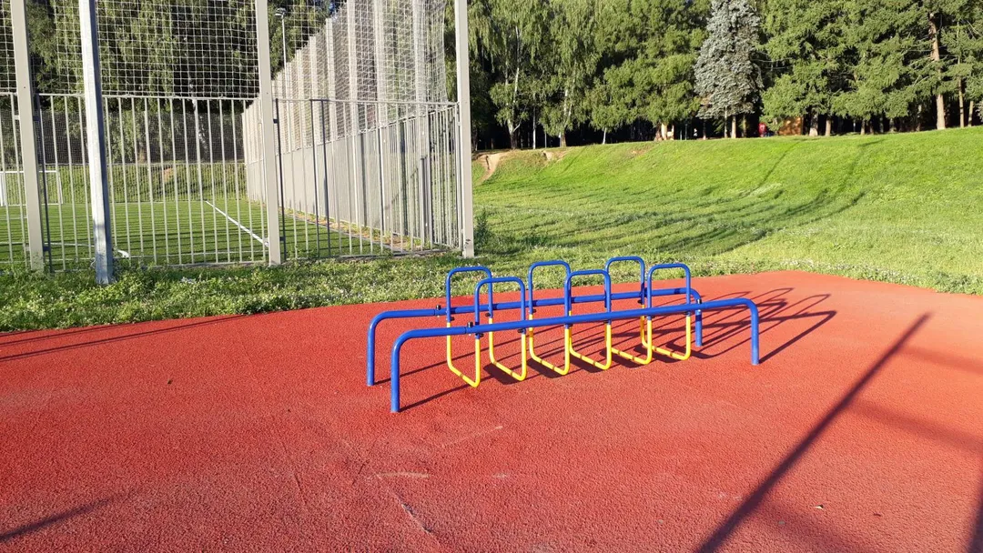 Рукохід на майданчику Calisthenics Park at аллея Ветеранов, Москва – фото 3 з 11