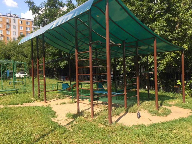 Рукохід на майданчику Calisthenics Park at Ореховый бульвар, Москва – фото 3 з 4