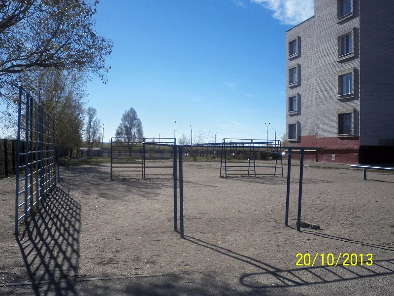 Pull Up Bar at Calisthenics Park at вулиця Стешенка, Запоріжжя – photo 1 of 5