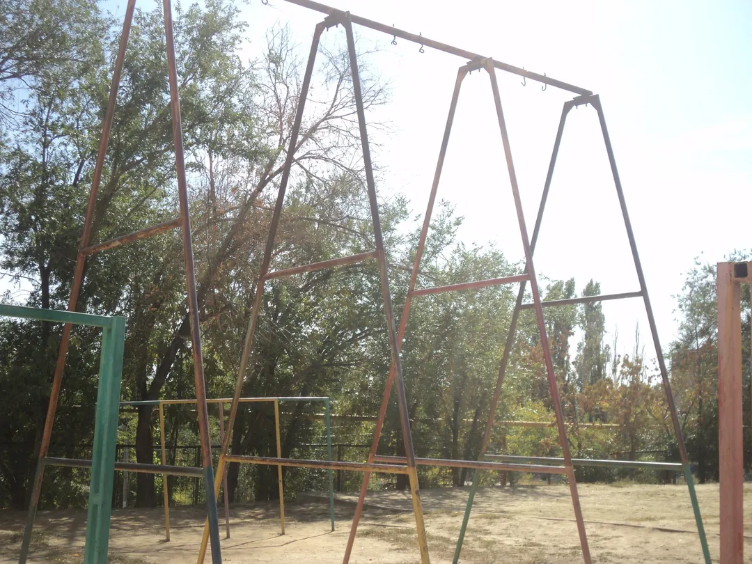 Espalier à Calisthenics Park at улица Грамши, Волгоград – photo 4 sur 4