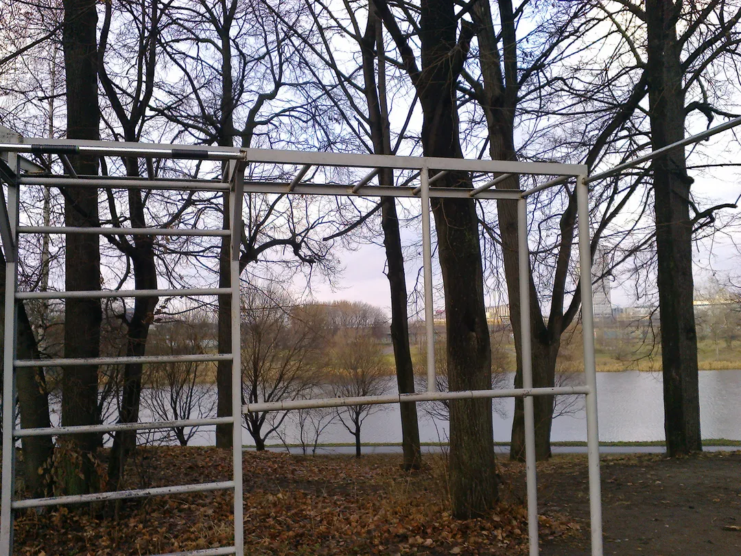 Barre de traction à Calisthenics Park at Серебряно-Виноградный проезд, Москва #wp2188 – photo 5 sur 5