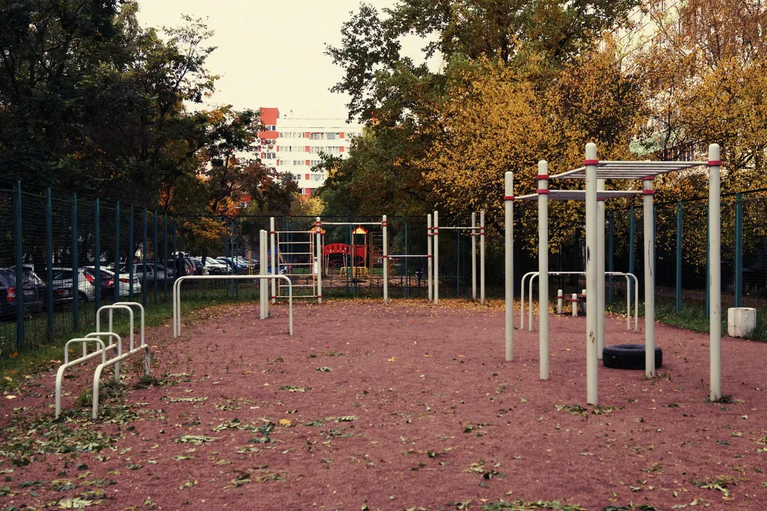 Parallel Gym Bars at Calisthenics Park at улица Стойкости, Санкт-Петербург – photo 2 of 4