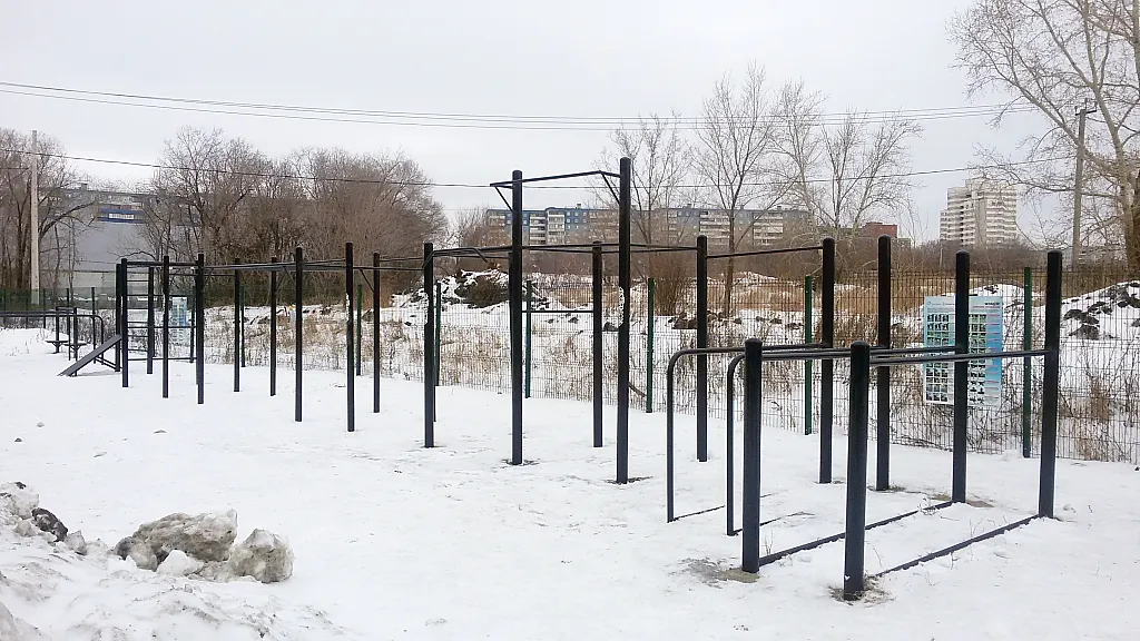 Шведская стенка на площадке Calisthenics Park at улица Братьев Кашириных, Челябинск – фото 4 из 4