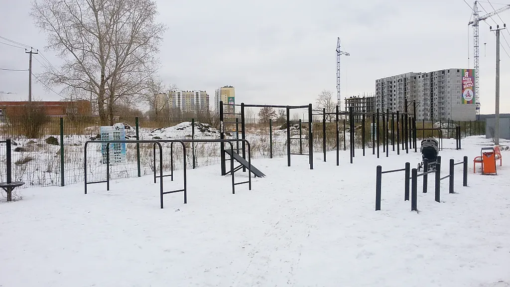Турник на площадке Calisthenics Park at улица Братьев Кашириных, Челябинск – фото 1 из 4