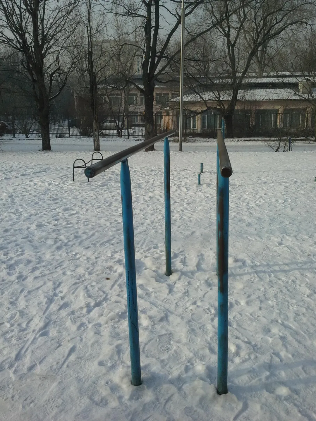 Parallel Gym Bars at Calisthenics Park at Қуанышбаев көшесі, Алматы – photo 10 of 12
