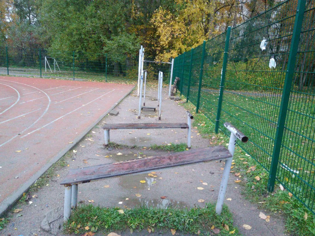 Panca per addominali presso Calisthenics Park at улица Ленсовета, Санкт-Петербург #wp2222 – foto 3 di 5