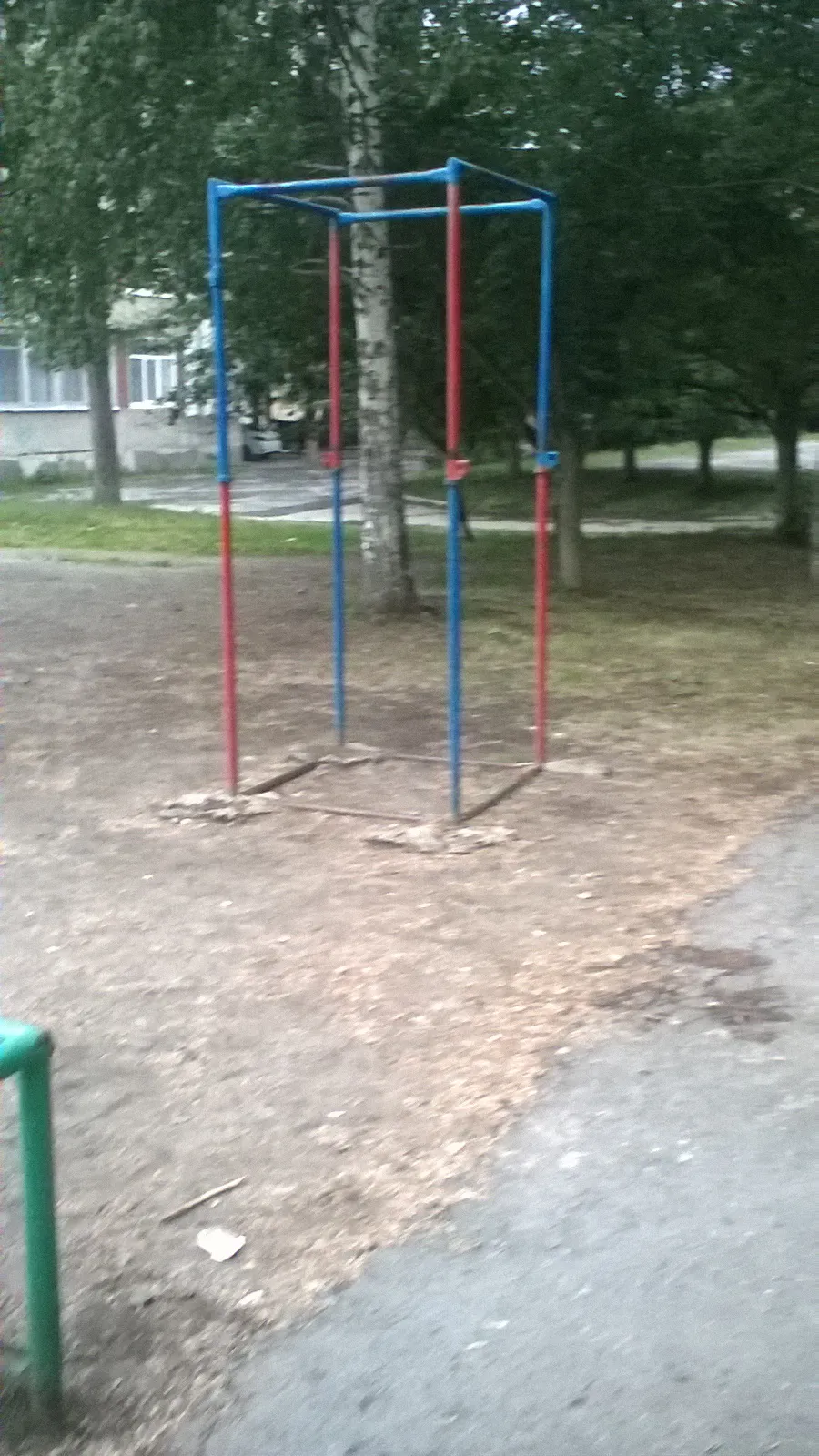 Pull Up Bar at Calisthenics Park at Ольховская улица, Екатеринбург – photo 1 of 4
