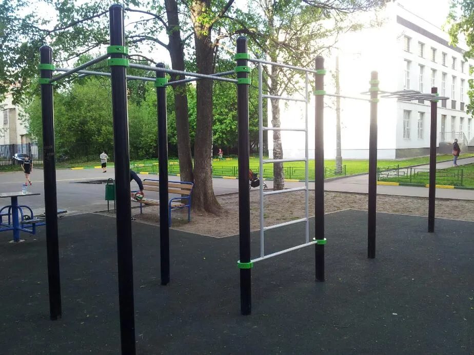 Barras de Mono en Calisthenics Park at Солнцевский проспект, Москва #wp2238 – foto 4 de 4