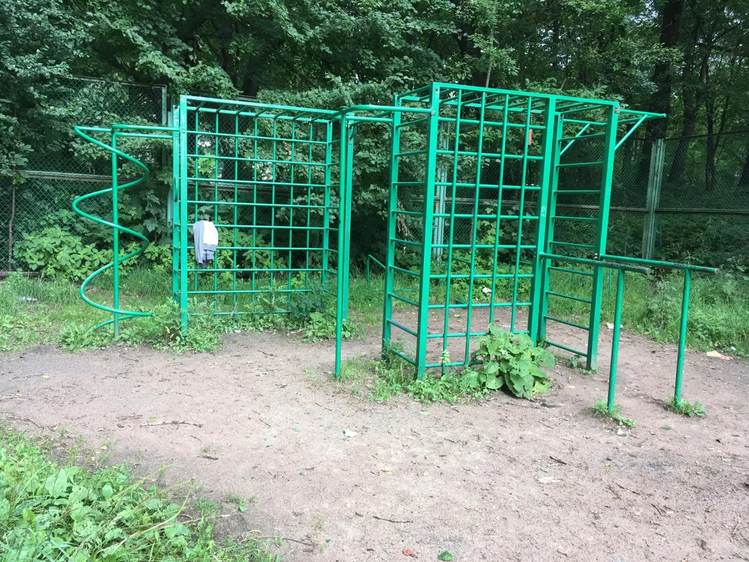 Barren bei Calisthenics Park at Ланское шоссе, Санкт-Петербург – Foto 2 von 4