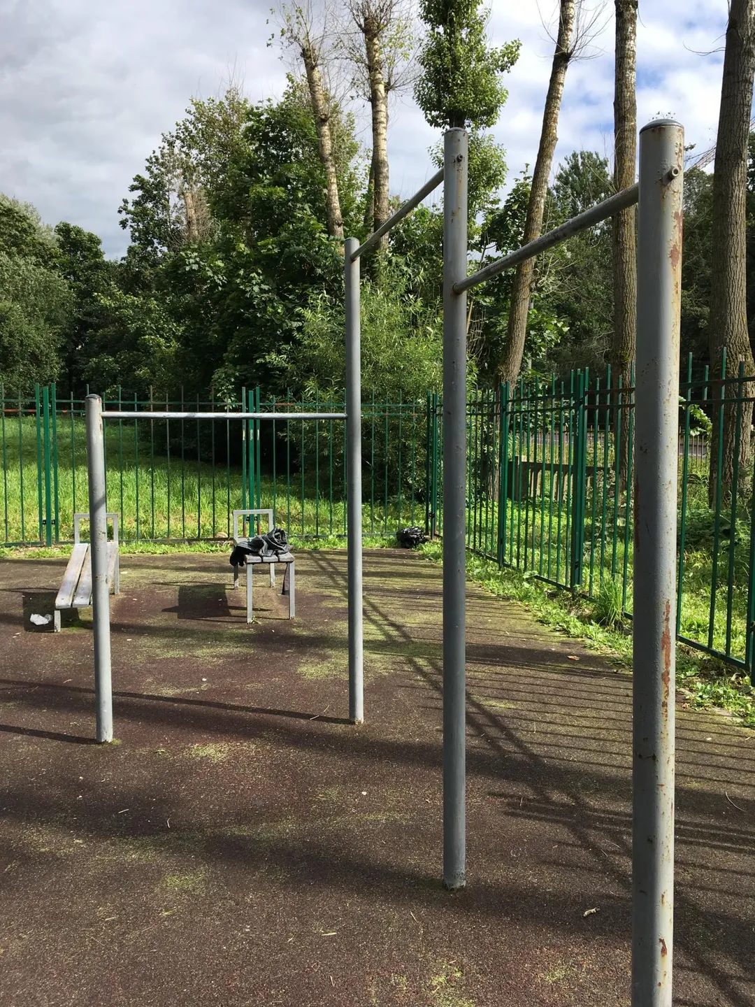 Klimmzugstange bei Calisthenics Park at Ланское шоссе, Санкт-Петербург – Foto 1 von 4