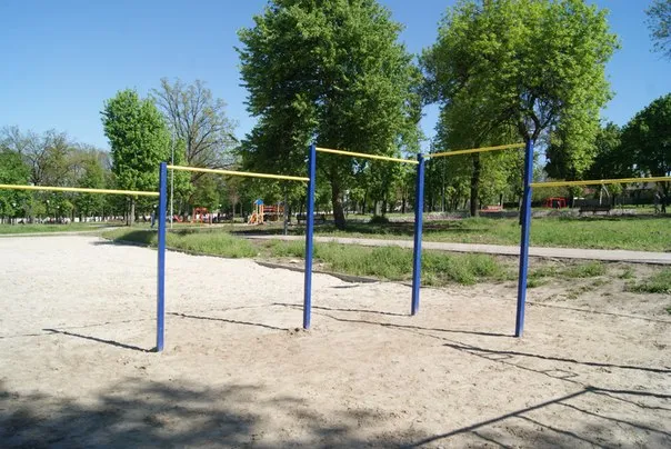 Espalderas en Calisthenics Park at Ново-Баварський проспект, Харків – foto 4 de 7